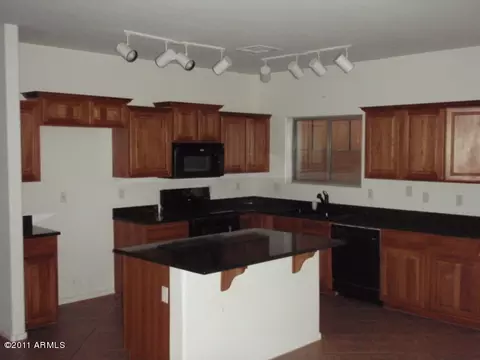 968 E Blue Spruce Ln, Gilbert, AZ 85298 photo 4