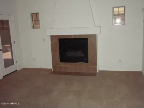 968 E Blue Spruce Ln, Gilbert, AZ 85298 photo 2