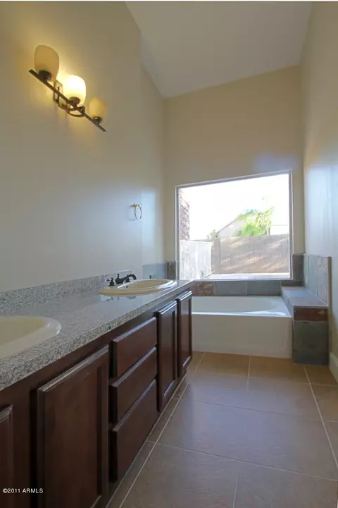 4765 E Bighorn Ave, Phoenix, AZ 85044 photo 17