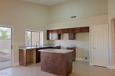 4765 E Bighorn Ave, Phoenix, AZ 85044 photo 11