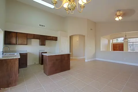 4765 E Bighorn Ave, Phoenix, AZ 85044 photo 9