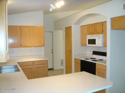 6857 E Lakeview Ave, Mesa, AZ 85209 photo 3