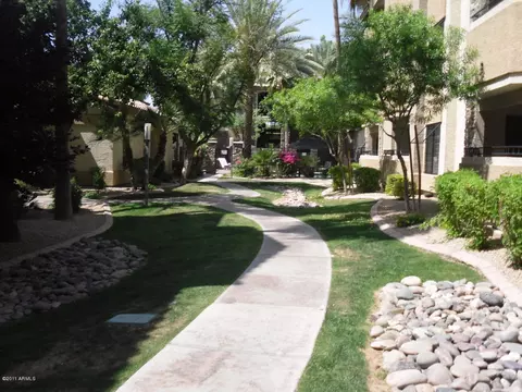 2025 E Campbell Ave #106, Phoenix, AZ 85016 photo 2