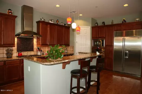 3815 E Parkside Ln, Phoenix, AZ 85050 photo 4