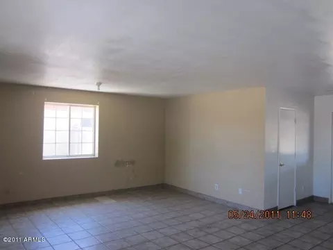 1133 E Desert Dr, Phoenix, AZ 85042 photo 2