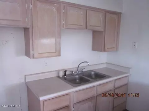 1133 E Desert Dr, Phoenix, AZ 85042 photo 3