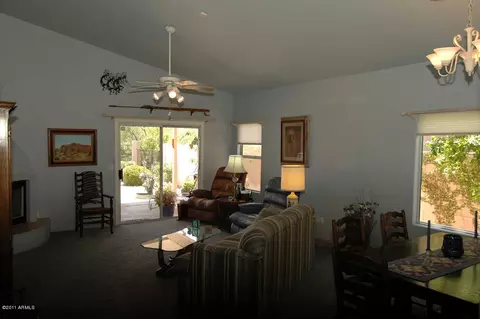 1313 E Sheena Dr, Phoenix, AZ 85022 photo 3