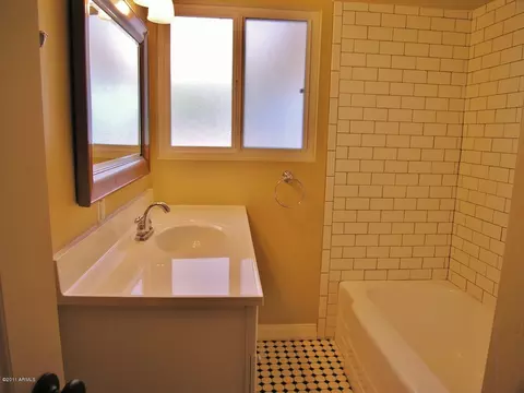 4015 Earll Dr, Phoenix, AZ 85018 photo 19