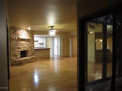 214 E Acapulco Ln, Phoenix, AZ 85022 photo 2