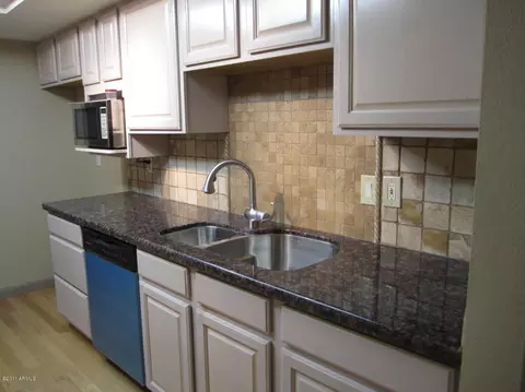 214 E Acapulco Ln, Phoenix, AZ 85022 photo 3
