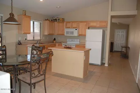 3245 E Sandy Way, Gilbert, AZ 85297 photo 8