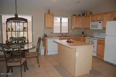 3245 E Sandy Way, Gilbert, AZ 85297 photo 7