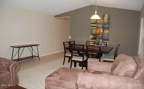 3245 E Sandy Way, Gilbert, AZ 85297 photo 3