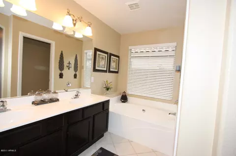 900 E Jasper Dr, Gilbert, AZ 85296 photo 6