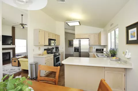4130 E Mercer Ln, Phoenix, AZ 85028 photo 10