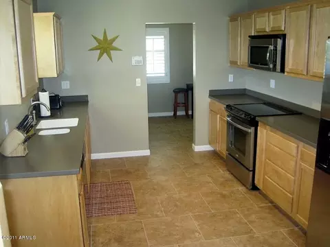 3733 E Clarendon Ave, Phoenix, AZ 85018 photo 2