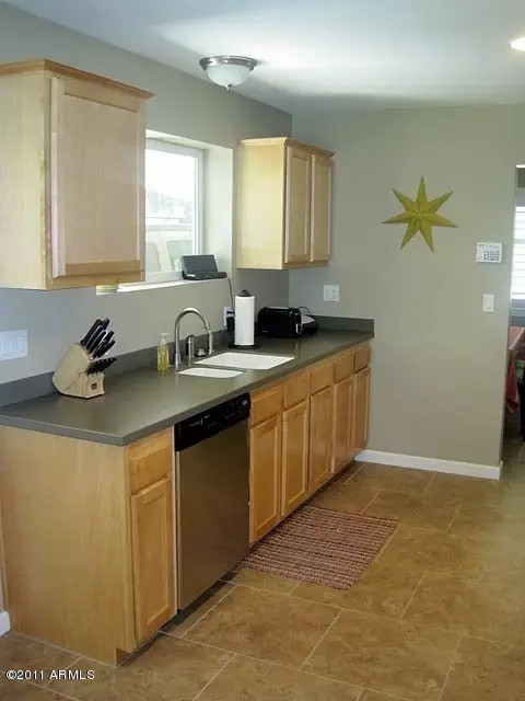 3733 E Clarendon Ave, Phoenix, AZ 85018 photo 4