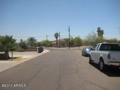 2556 E Southgate Ave, Phoenix, AZ 85040 photo 3