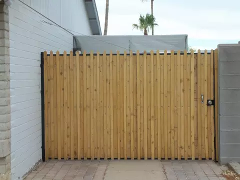 3342 E Anderson Dr, Phoenix, AZ 85032 photo 2