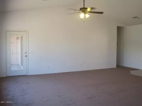2622 E Pecan Rd, Phoenix, AZ 85040 photo 3