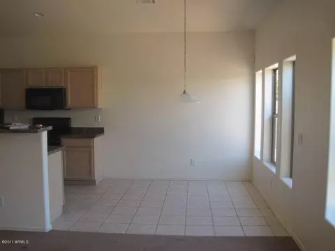 2622 E Pecan Rd, Phoenix, AZ 85040 photo 5