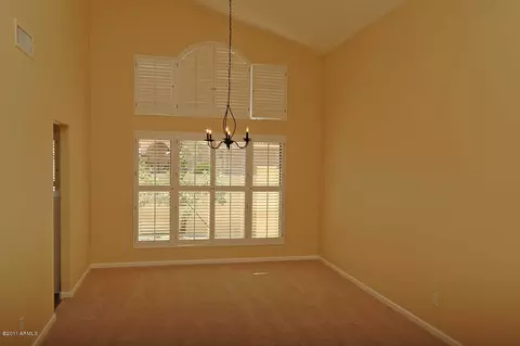 1527 E Meadow Ln, Phoenix, AZ 85022 photo 5