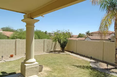1527 E Meadow Ln, Phoenix, AZ 85022 photo 11