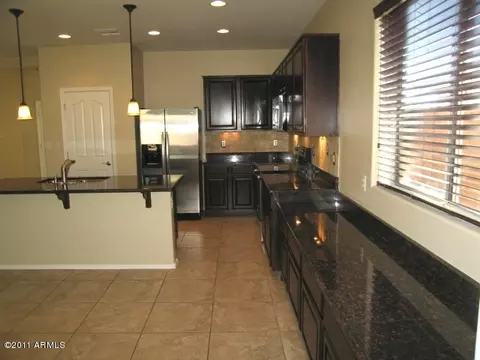 6985 S Stadium Ct, Gilbert, AZ 85298 photo 5