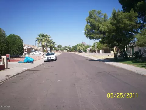 3333 E Claire Dr, Phoenix, AZ 85032 photo 2