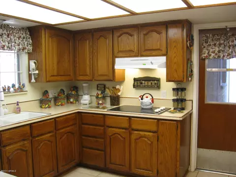 6718 E Akron St, Mesa, AZ 85205 photo 4