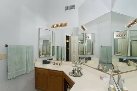 4542 E Vista Dr, Phoenix, AZ 85032 photo 5
