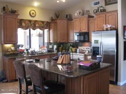 841 W Harbor Dr, Gilbert, AZ 85233 photo 2