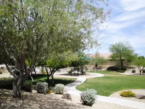 481 E Palomino Dr, Gilbert, AZ 85296 photo 2