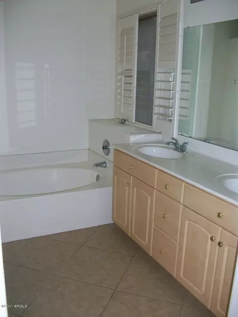 481 E Palomino Dr, Gilbert, AZ 85296 photo 7