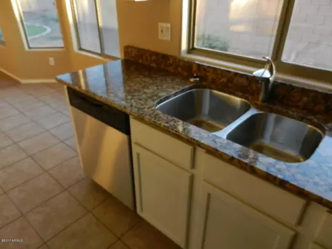 3857 E Wyatt Way, Gilbert, AZ 85297 photo 8