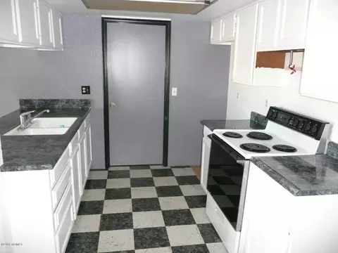 4727 E Saint Catherine Ave, Phoenix, AZ 85042 photo 13