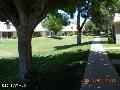 1022 E Bendix Dr, Tempe, AZ 85283 photo 2