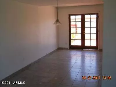 1022 E Bendix Dr, Tempe, AZ 85283 photo 6