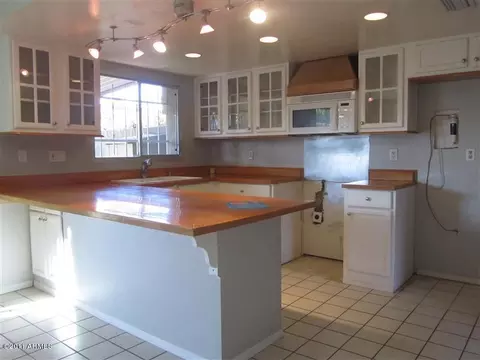 2840 E Clarendon Ave, Phoenix, AZ 85016 photo 4