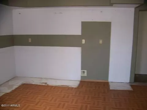 337 E Juniper Ave, Gilbert, AZ 85234 photo 5
