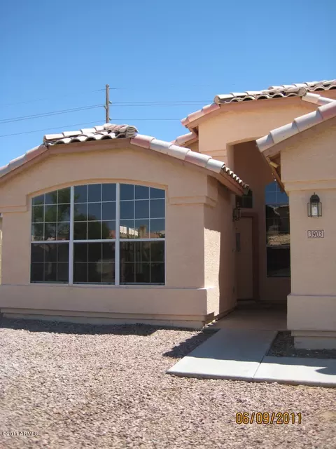 3903 E Douglas Loop, Gilbert, AZ 85234 photo 3