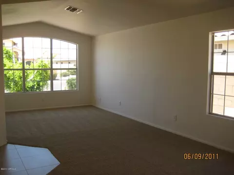 3903 E Douglas Loop, Gilbert, AZ 85234 photo 5