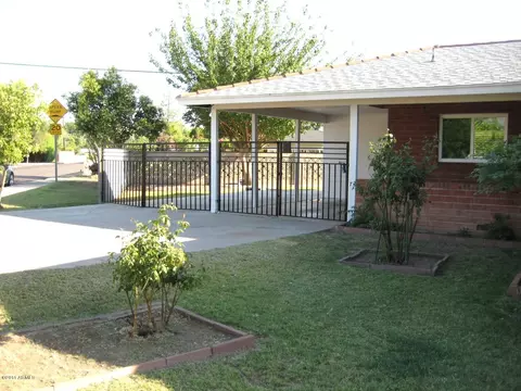 3745 E Amelia Ave, Phoenix, AZ 85018 photo 3