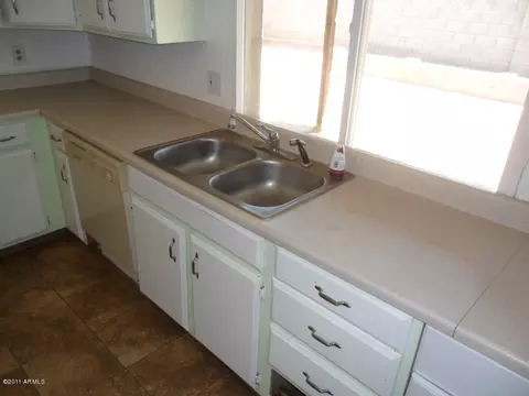 4501 E Pecan Rd, Phoenix, AZ 85040 photo 12