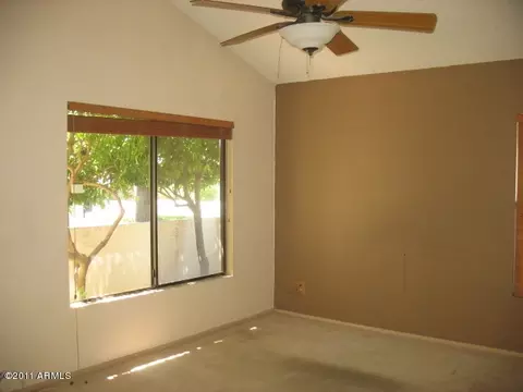 851 E Lola Dr, Phoenix, AZ 85022 photo 4