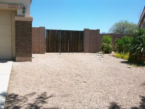2442 W Jasper Ave, Apache Junction, AZ 85120 photo 2