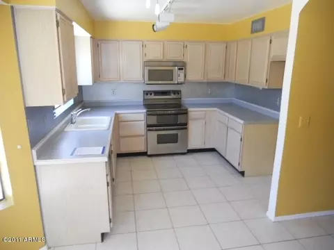1201 E Michigan Ave, Phoenix, AZ 85022 photo 8