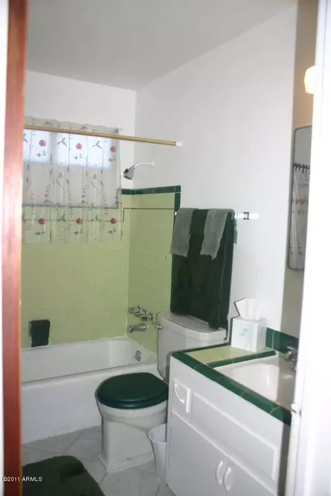 5702 N 11th Pl, Phoenix, AZ 85014 photo 9
