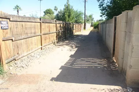 5702 N 11th Pl, Phoenix, AZ 85014 photo 26