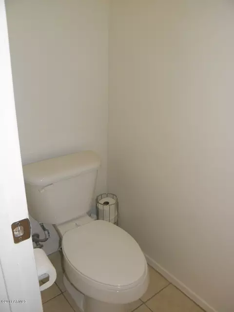 5826 S 35th Pl, Phoenix, AZ 85040 photo 8